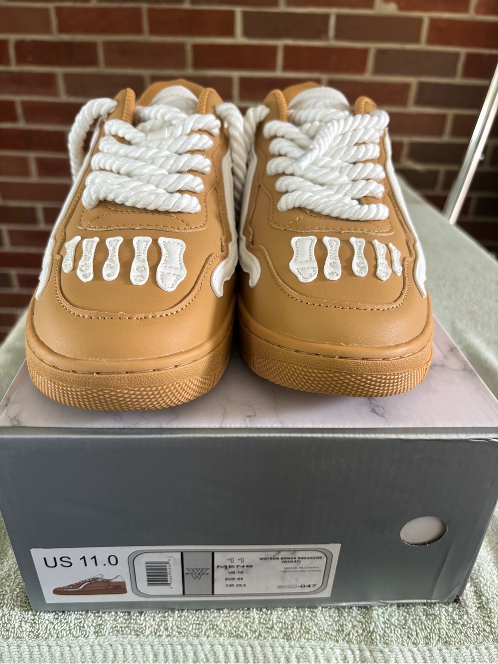 Watson Bones Wheat Sneakers Men’s Size 11 New With Box Rope Laces